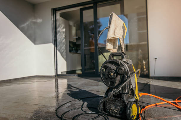 Best Driveway Pressure Washing  in Nevada, IA